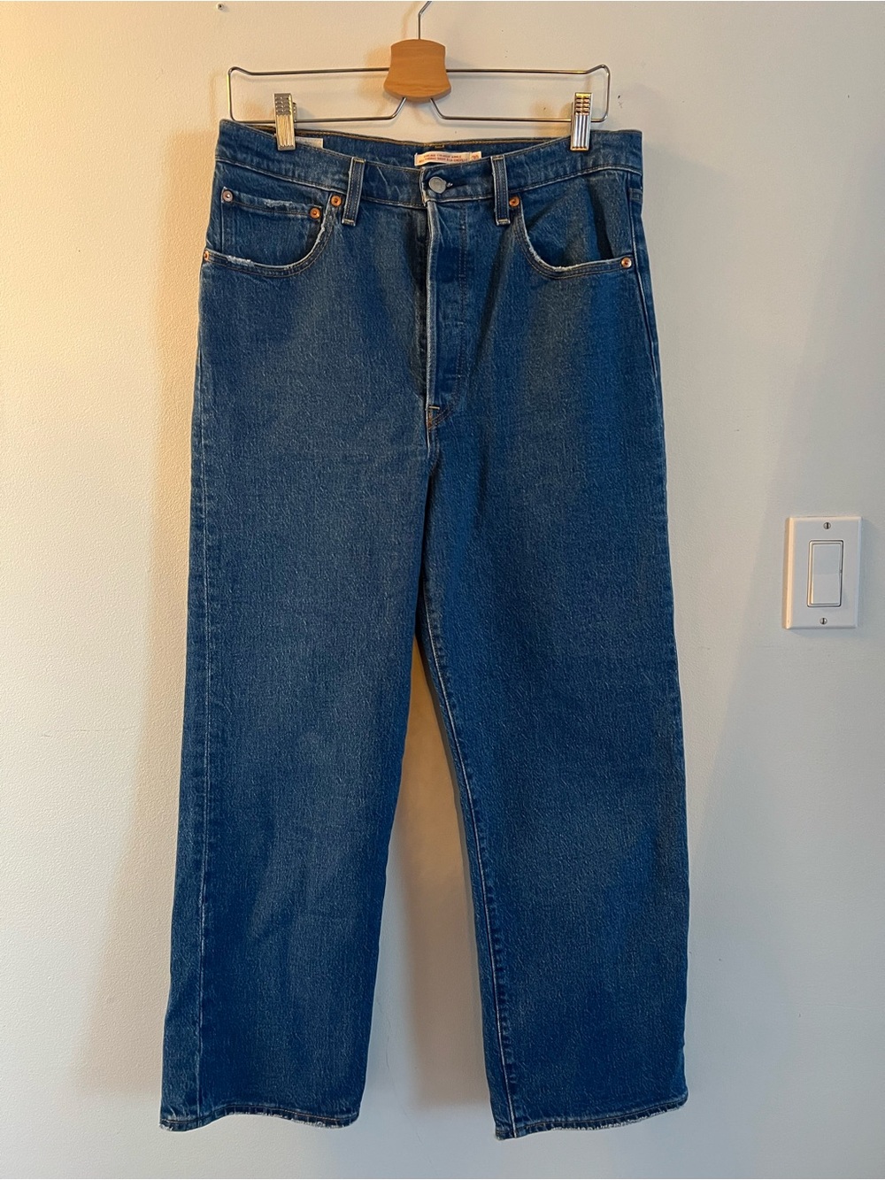 Classic Men's Straight-Leg Dark Blue Jeans
